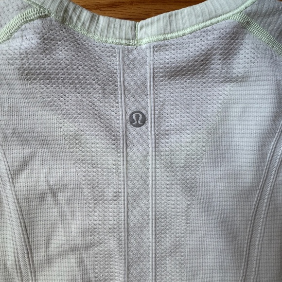 Lululemon yellow and white ombre Swiftly Tech workout tee shirt Size 8 - Picture 5 of 5